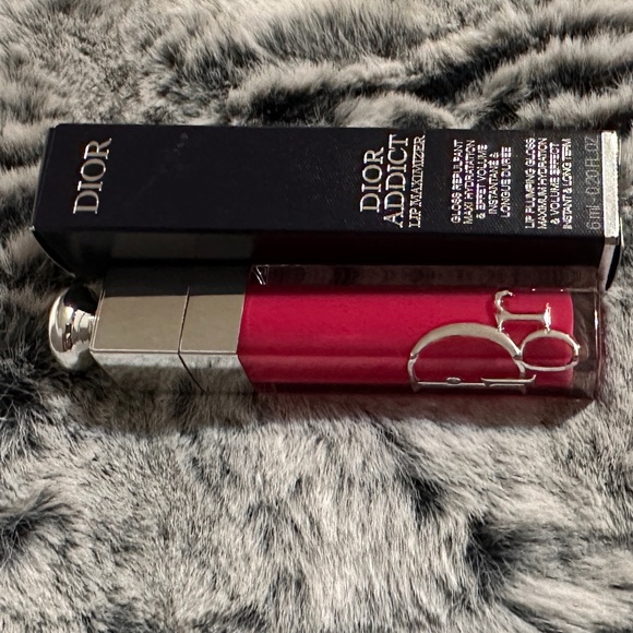 DIOR Addict Lip Maximizer Gloss 007 Raspberry Size 0.2 oz / 6 mL - Picture 3 of 13